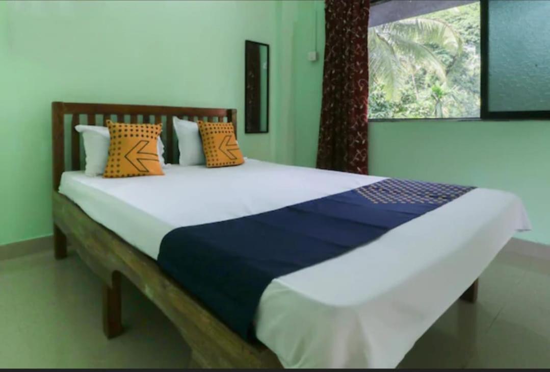 Dlite Beach Grove Cottages Alībāg Buitenkant foto